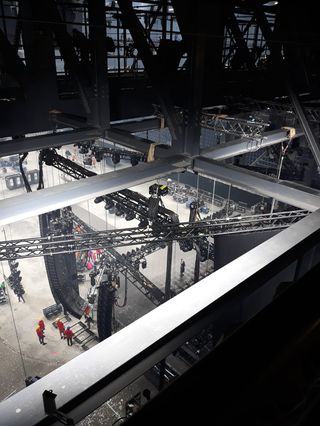 Event and concert rigging in action